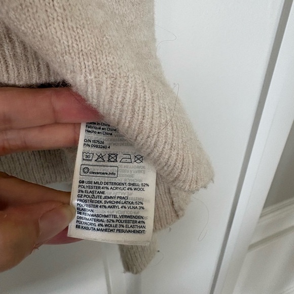 Cream/beige H&M crewneck soft sweater small autumn fall lightweight - Picture 3 of 6